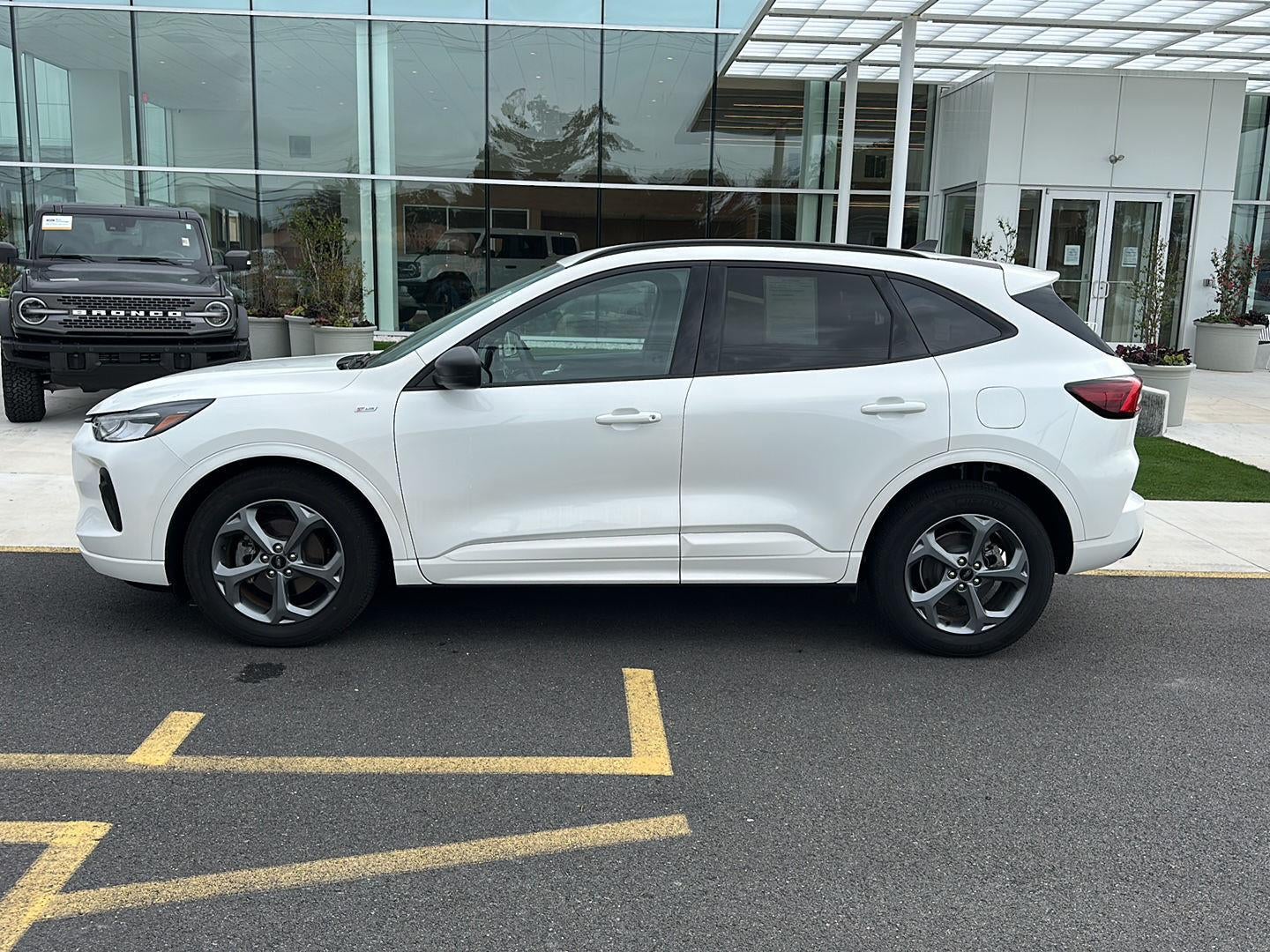 2023 Ford Escape Hybrid ST-Line