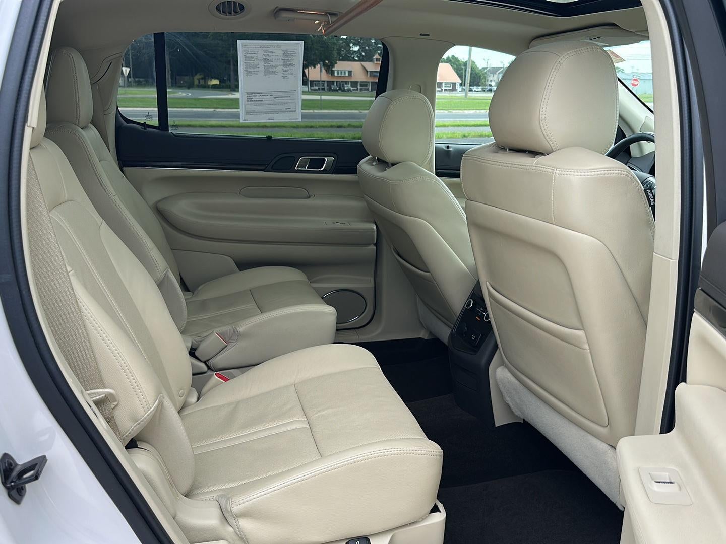 2019 Lincoln MKT Base