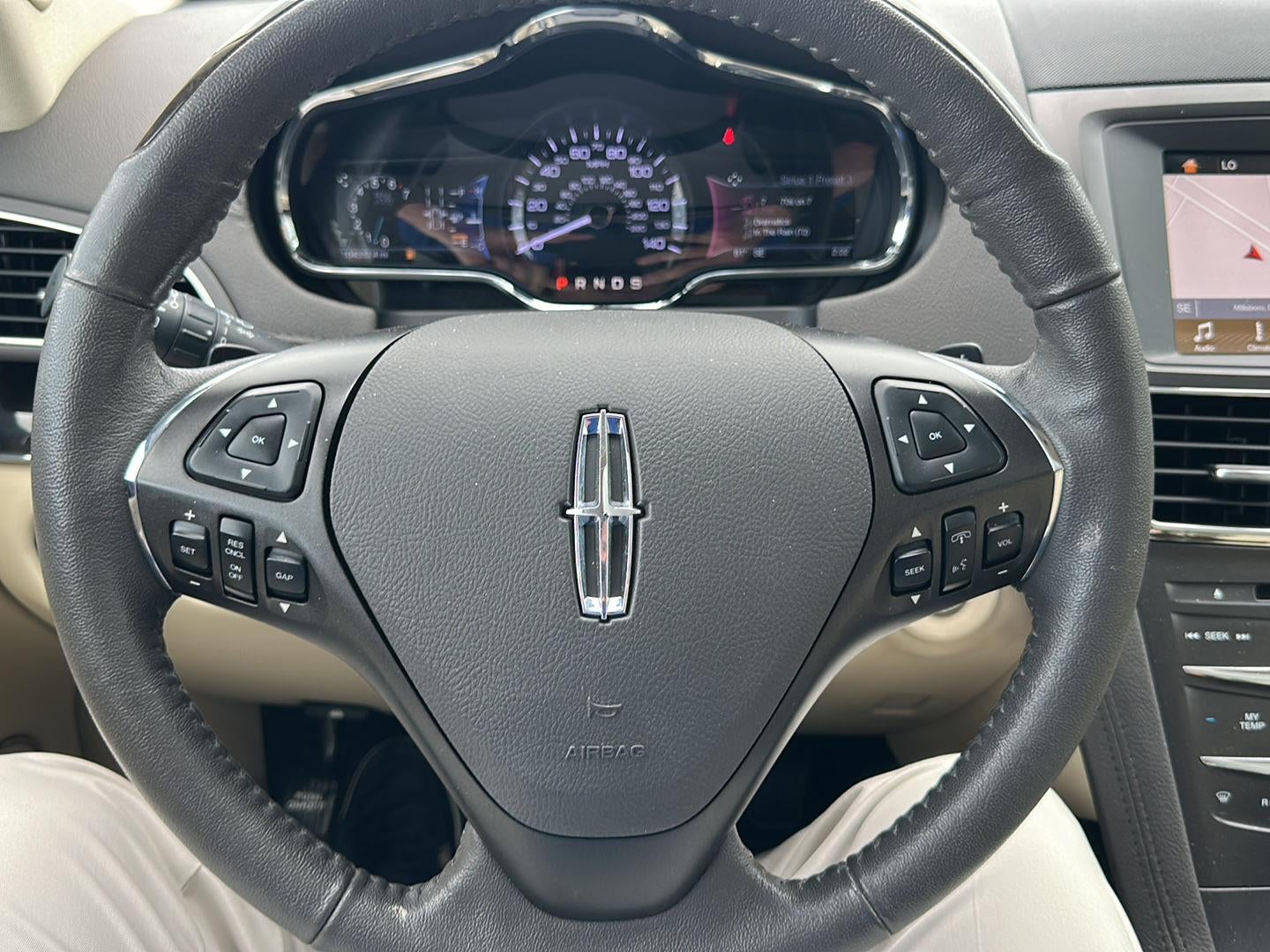 2019 Lincoln MKT Base