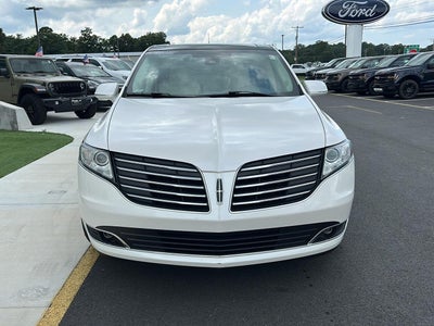 2019 Lincoln MKT Base