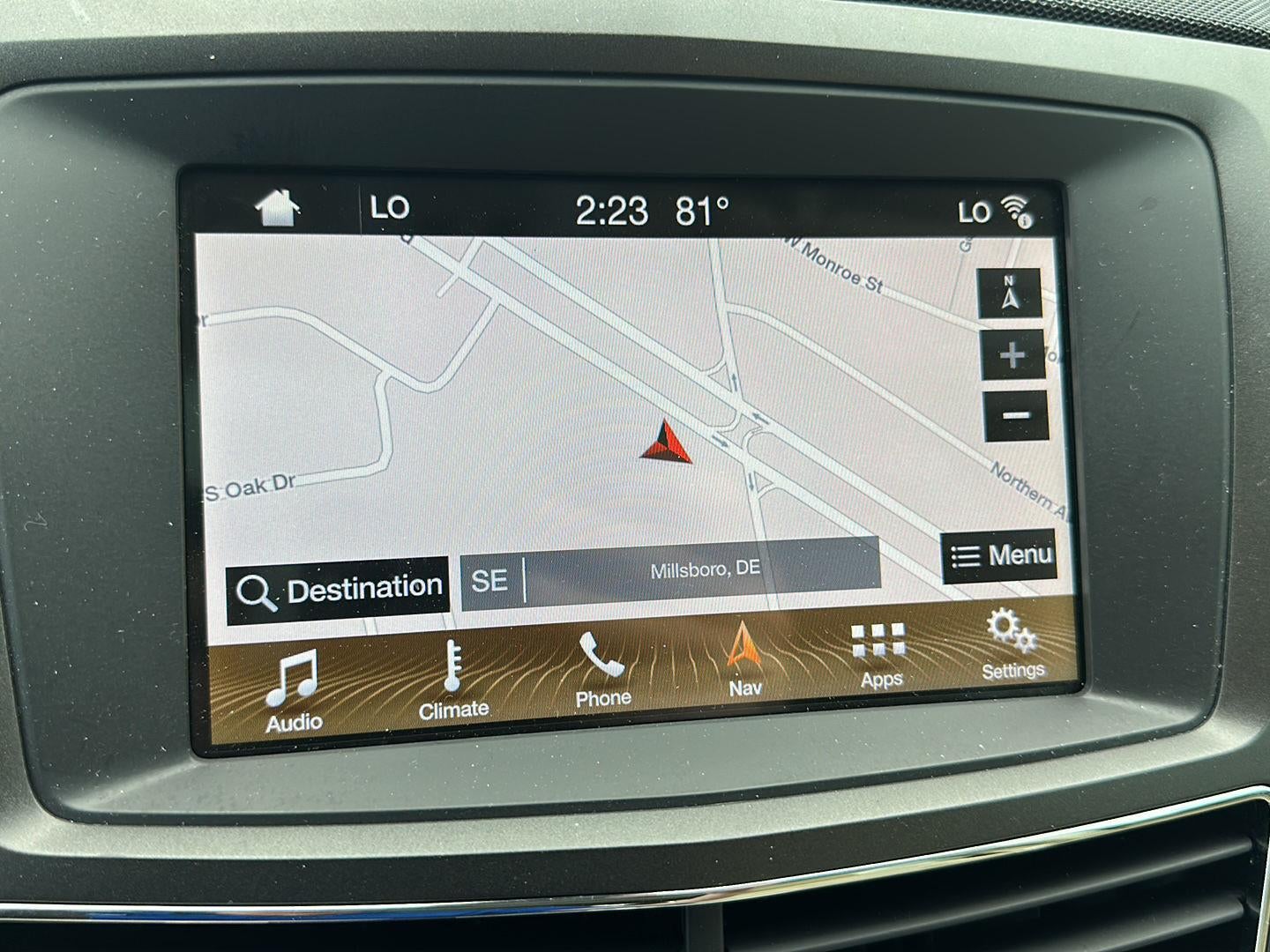 2019 Lincoln MKT Base