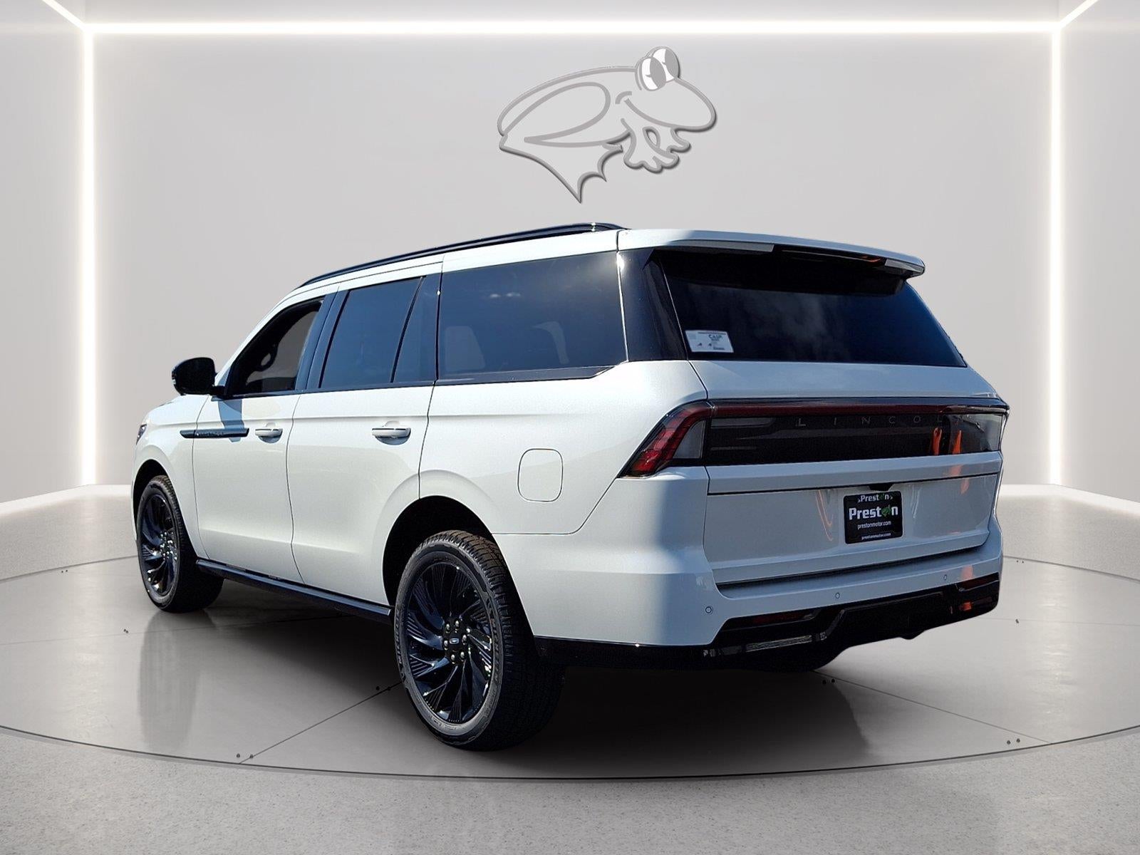 2027 Lincoln Navigator Reserve