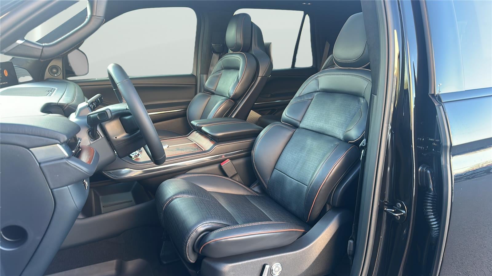 2025 Lincoln Navigator Black Label