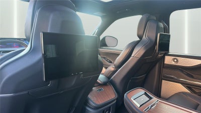 2025 Lincoln Navigator Black Label