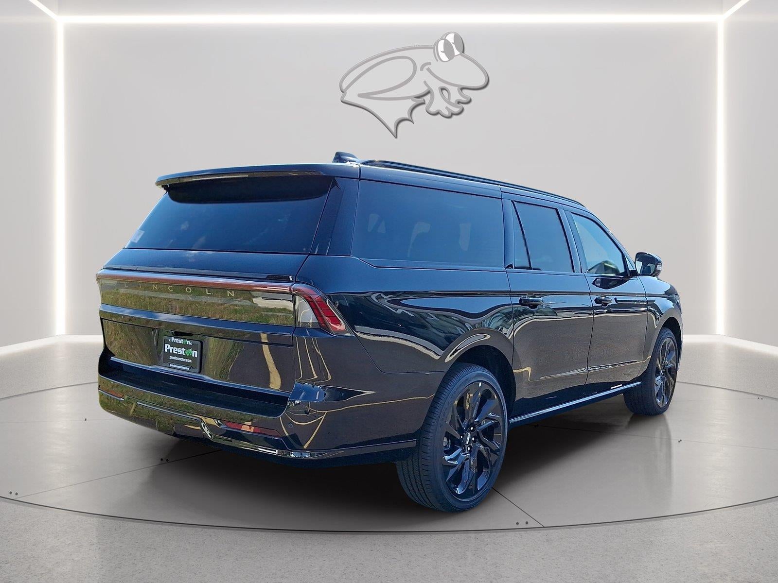 2027 Lincoln Navigator L Reserve