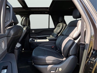 2027 Lincoln Navigator L Reserve