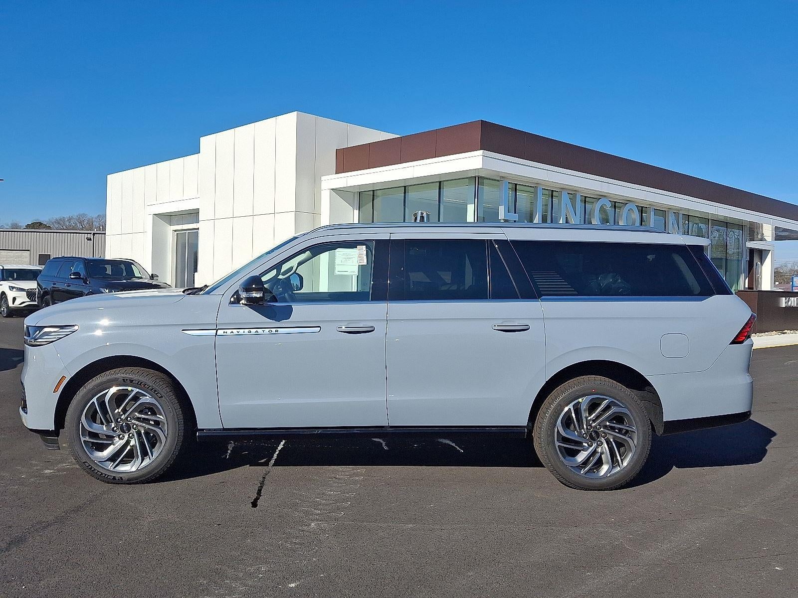 2025 Lincoln Navigator L Reserve