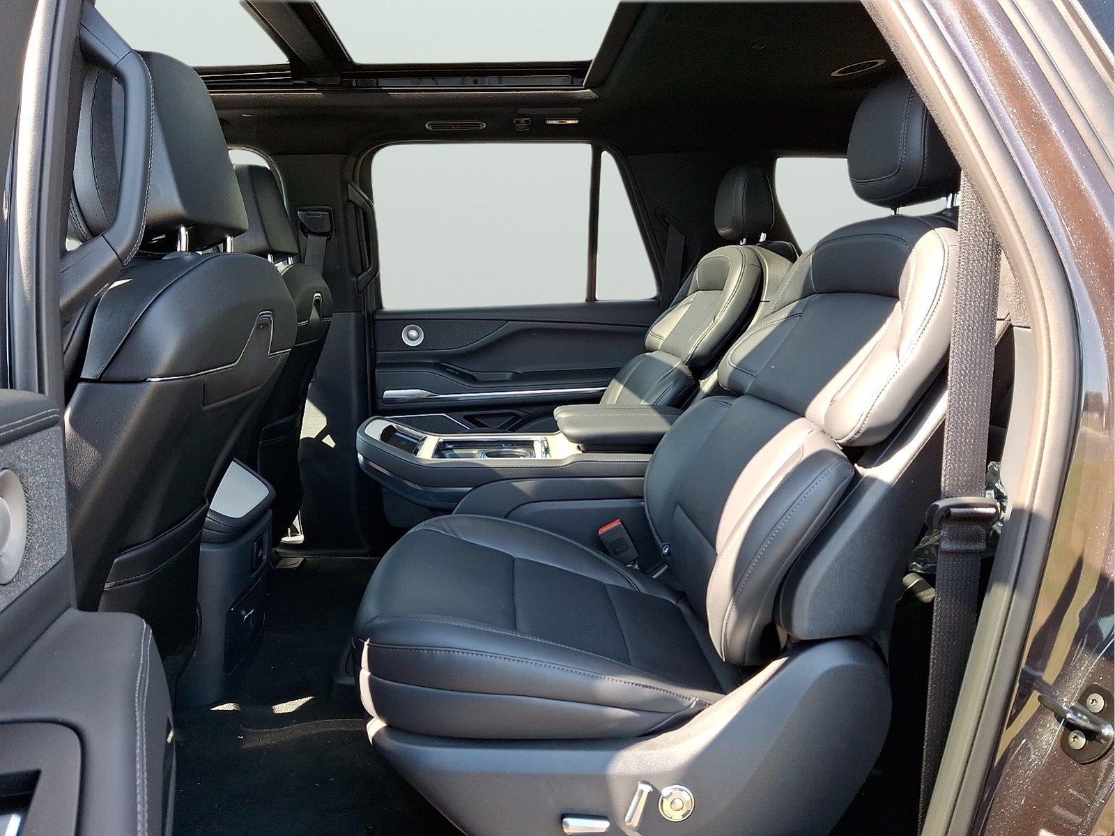 2027 Lincoln Navigator L Reserve