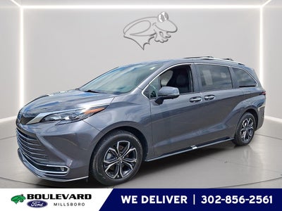 2025 Toyota Sienna Platinum 7-Passenger