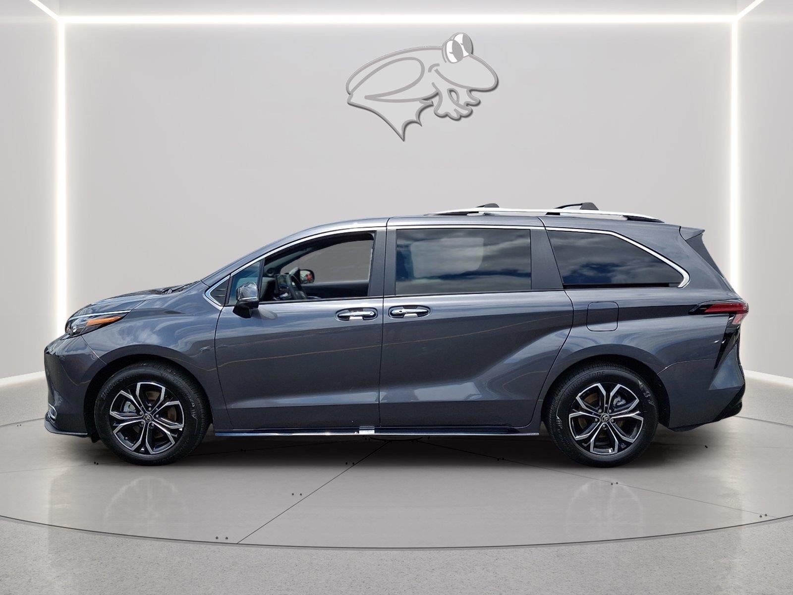2025 Toyota Sienna Platinum 7-Passenger