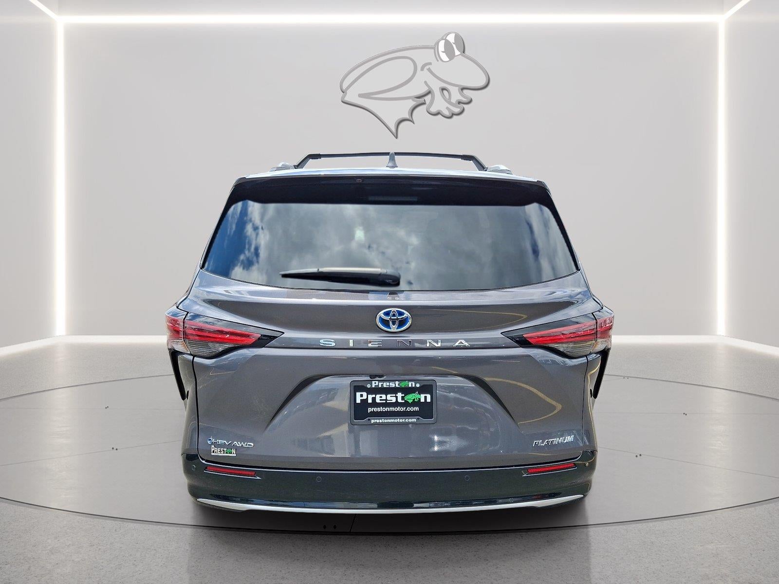2025 Toyota Sienna Platinum 7-Passenger