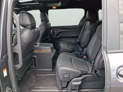 2025 Toyota Sienna Platinum 7-Passenger