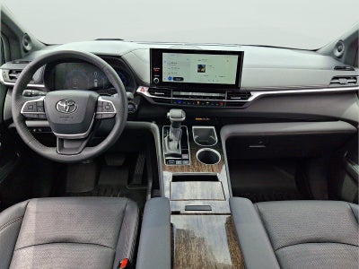 2025 Toyota Sienna Platinum 7-Passenger