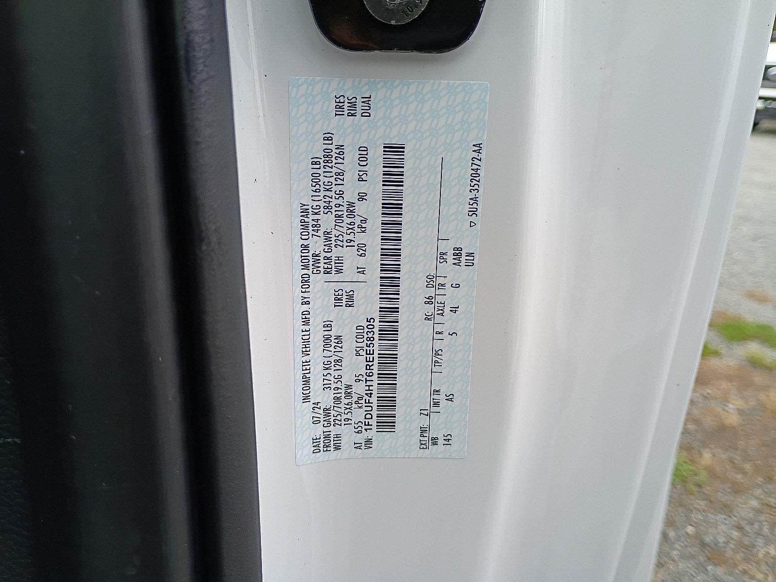 2024 Ford Super Duty F-450 DRW XL