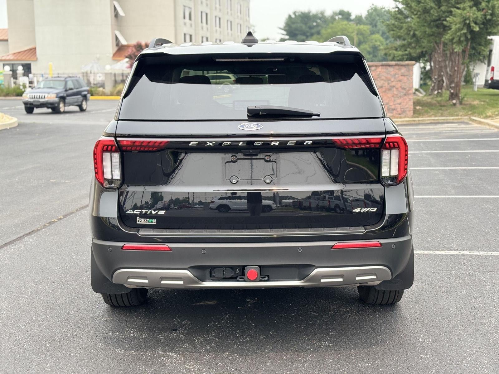 2025 Ford Explorer Active