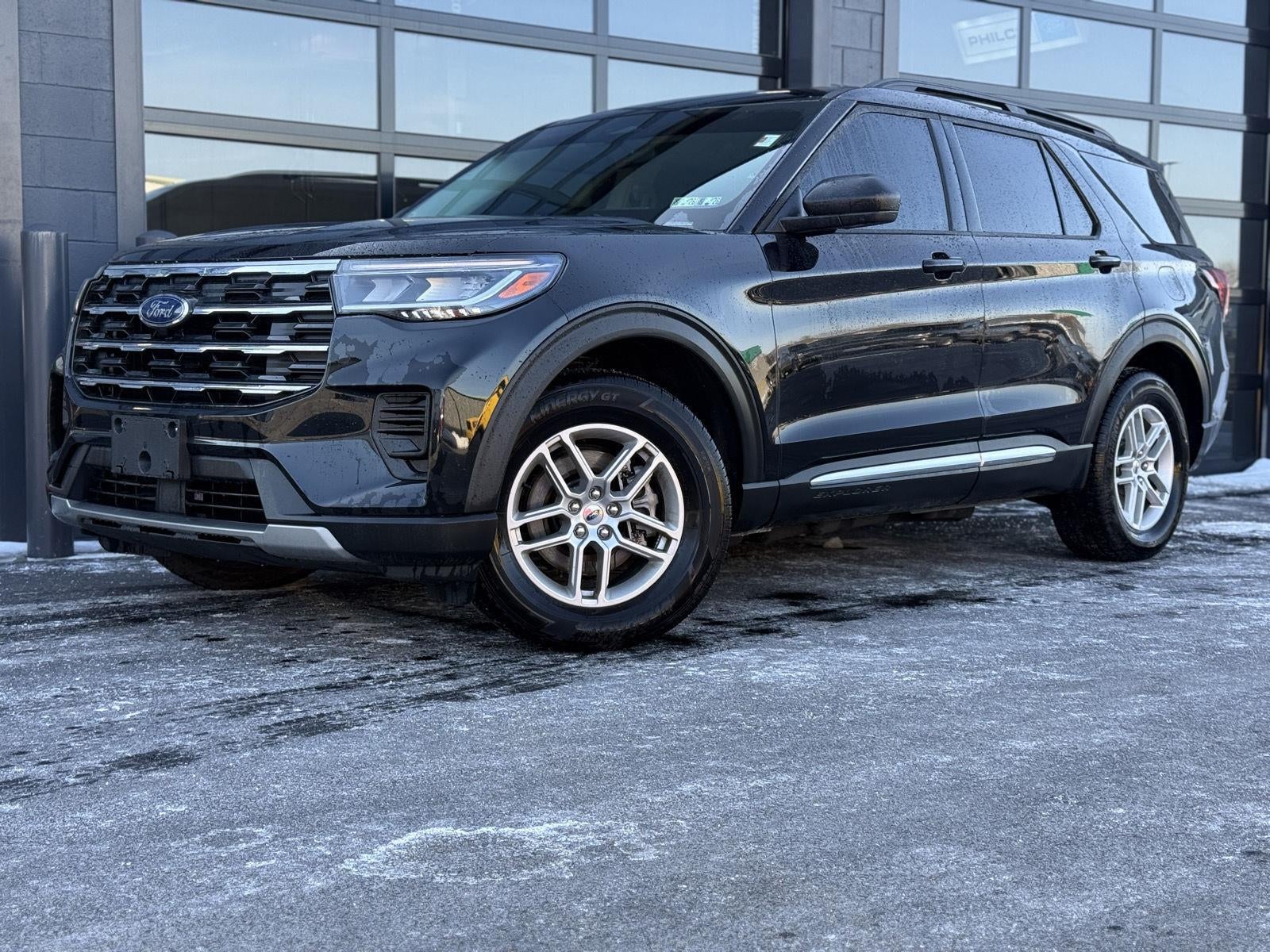 2025 Ford EXPLORER XLT