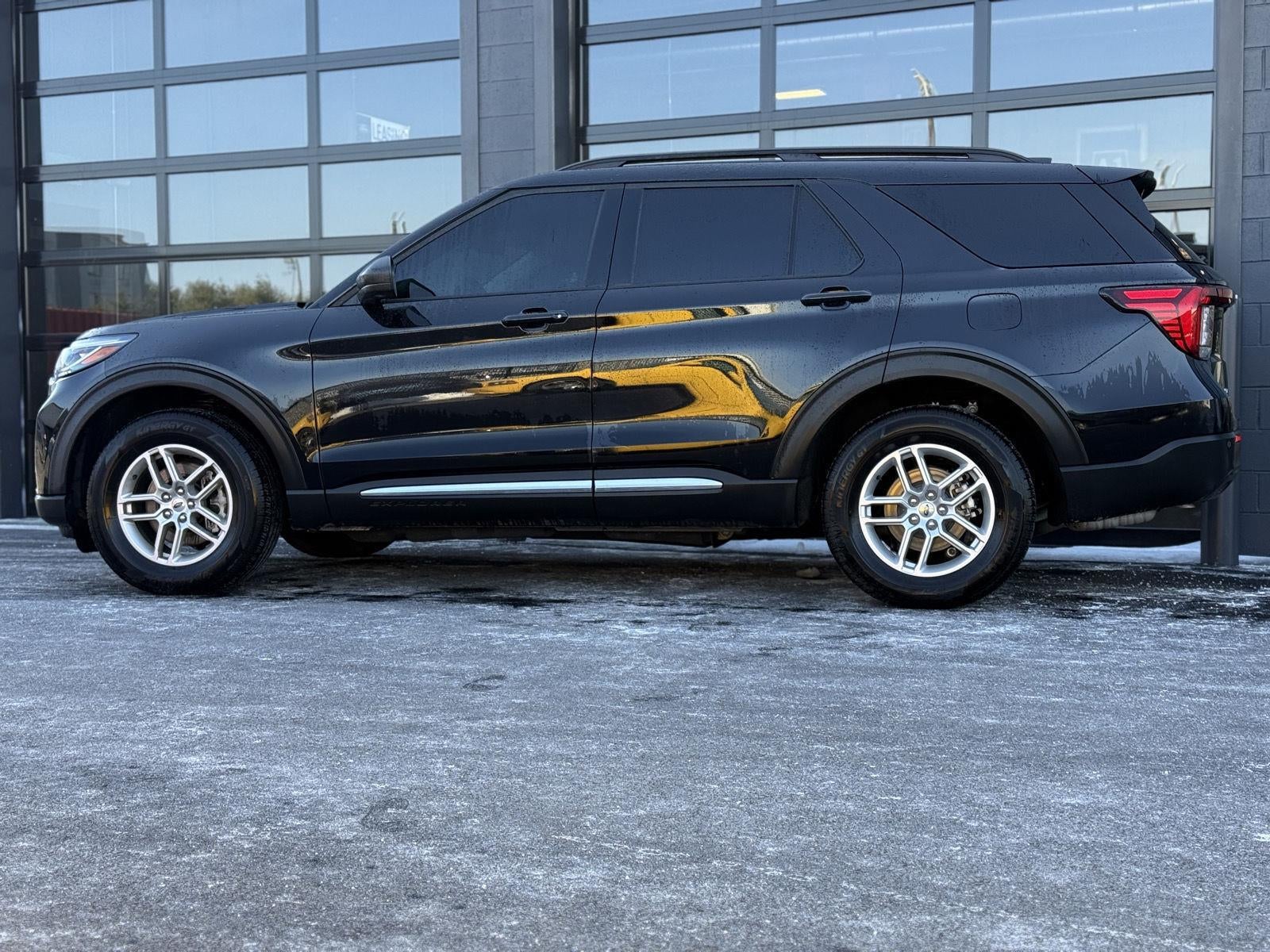 2025 Ford EXPLORER XLT