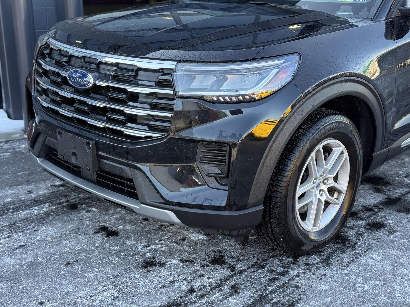 2025 Ford EXPLORER XLT