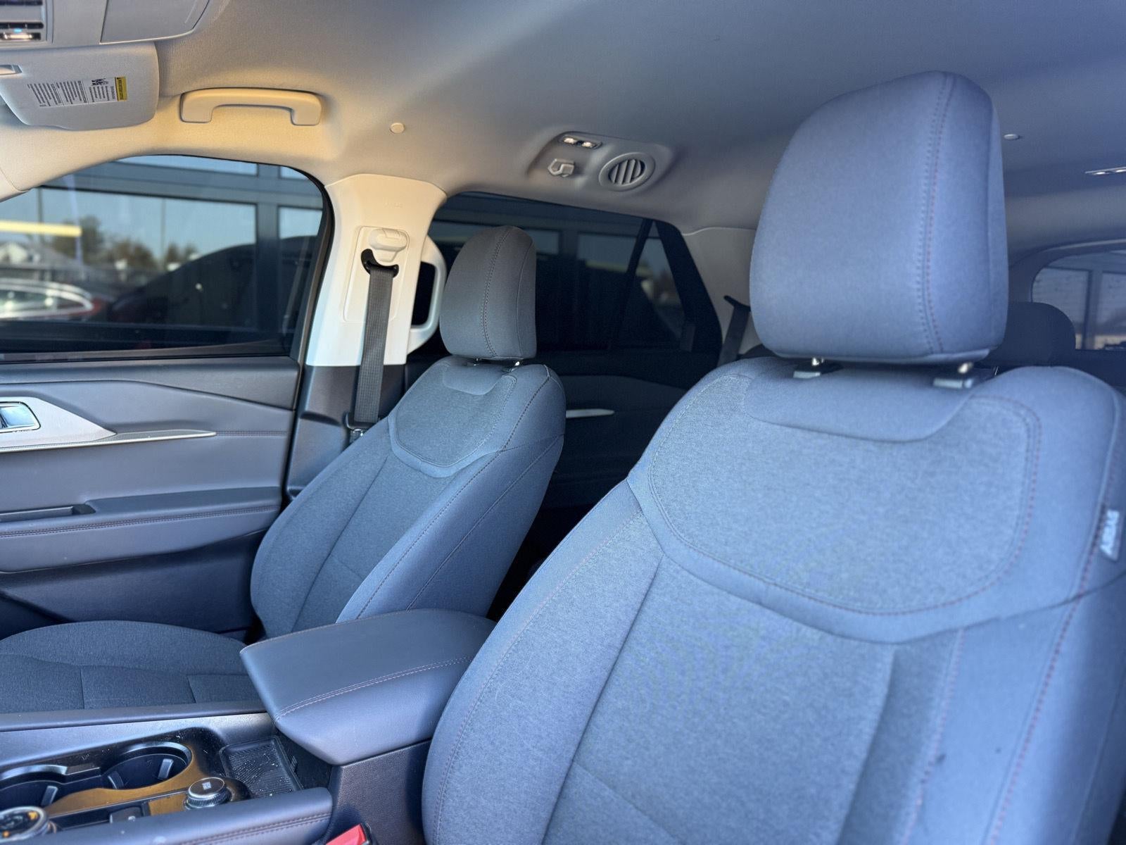 2025 Ford EXPLORER XLT