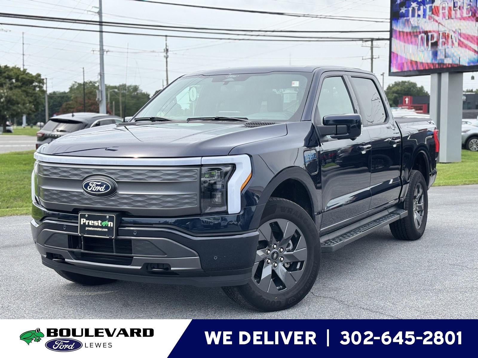 2025 Ford F-150 Lightning LARIAT