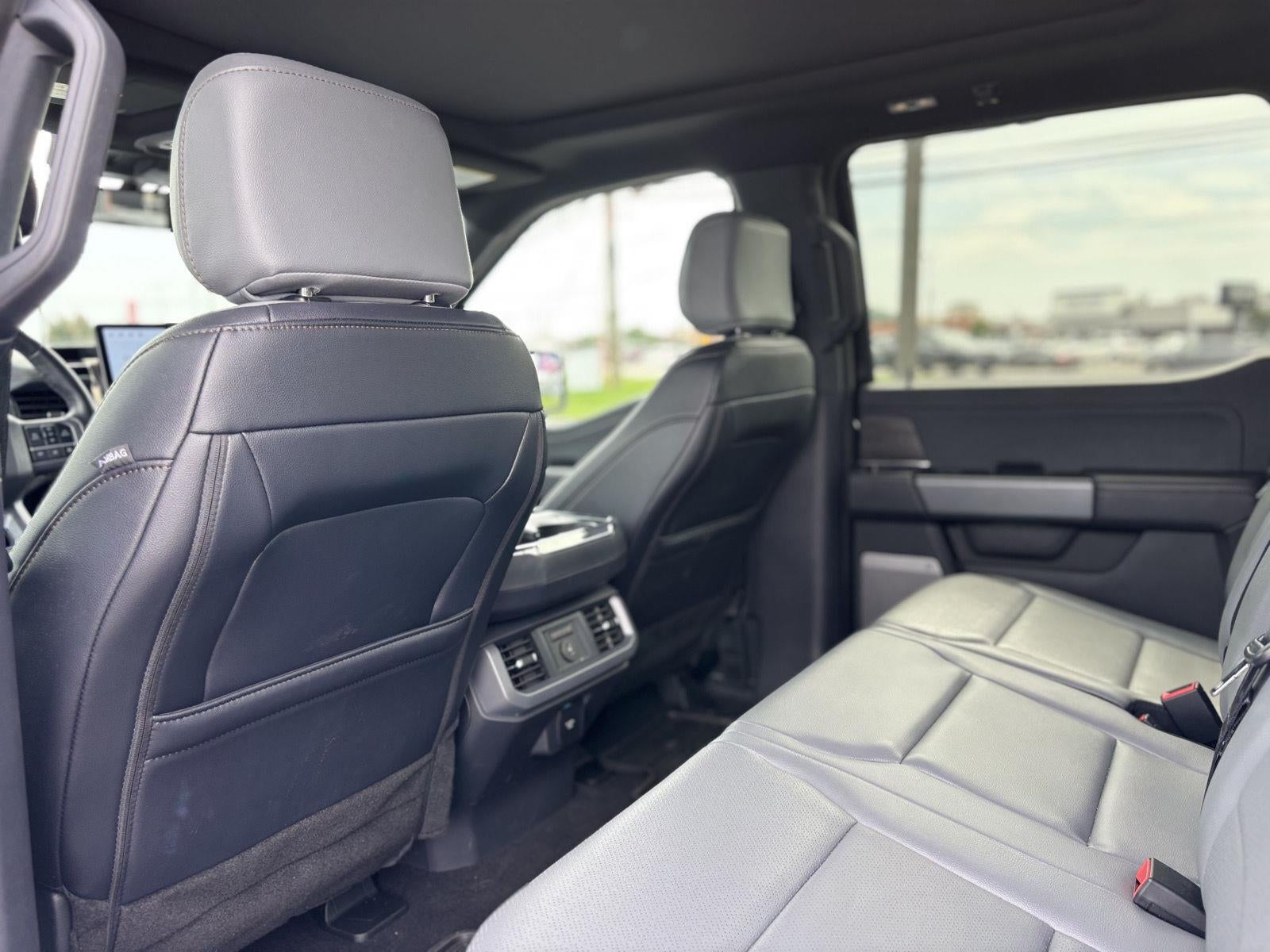 2025 Ford F-150 Lightning LARIAT