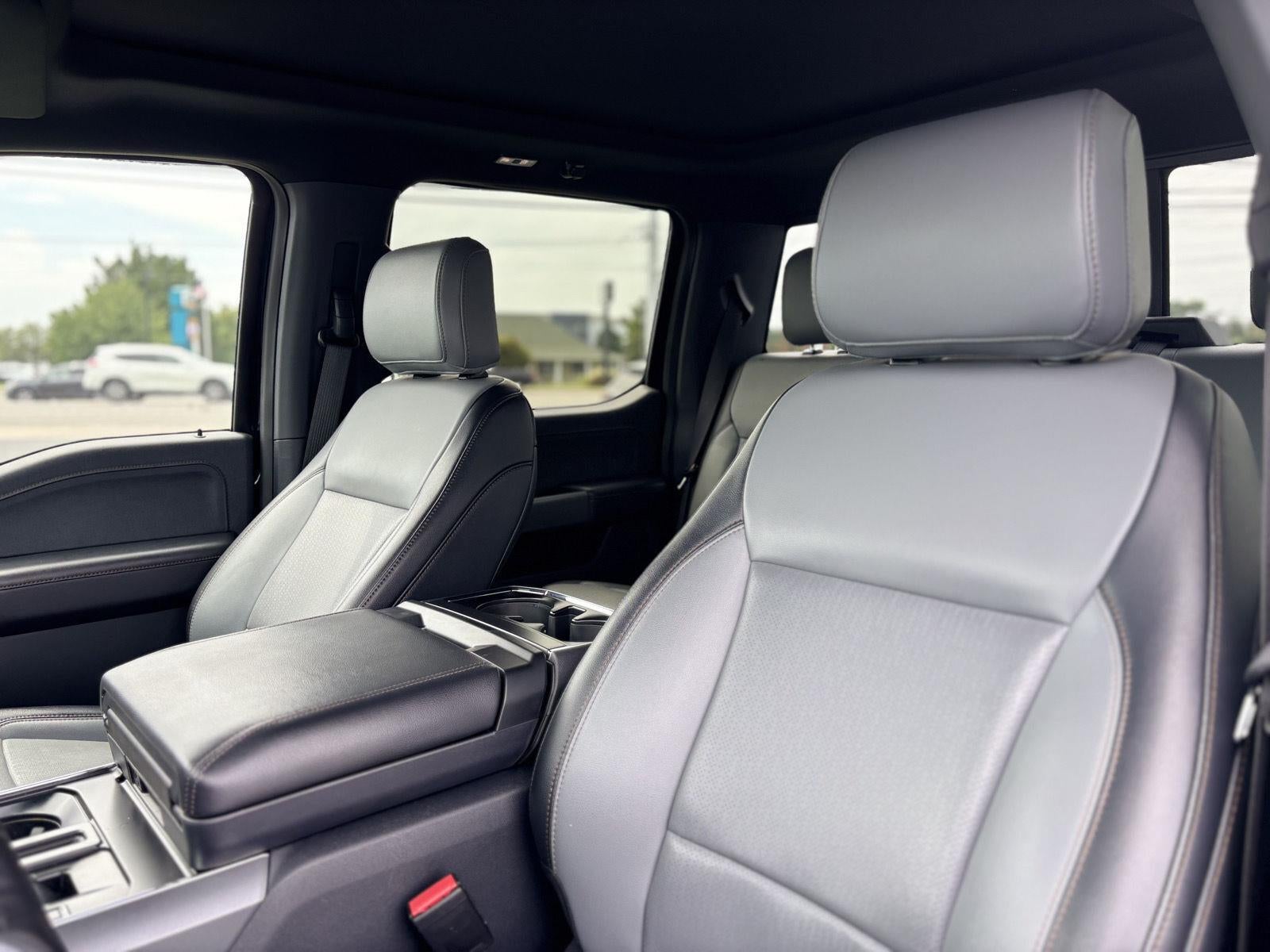 2025 Ford F-150 Lightning LARIAT