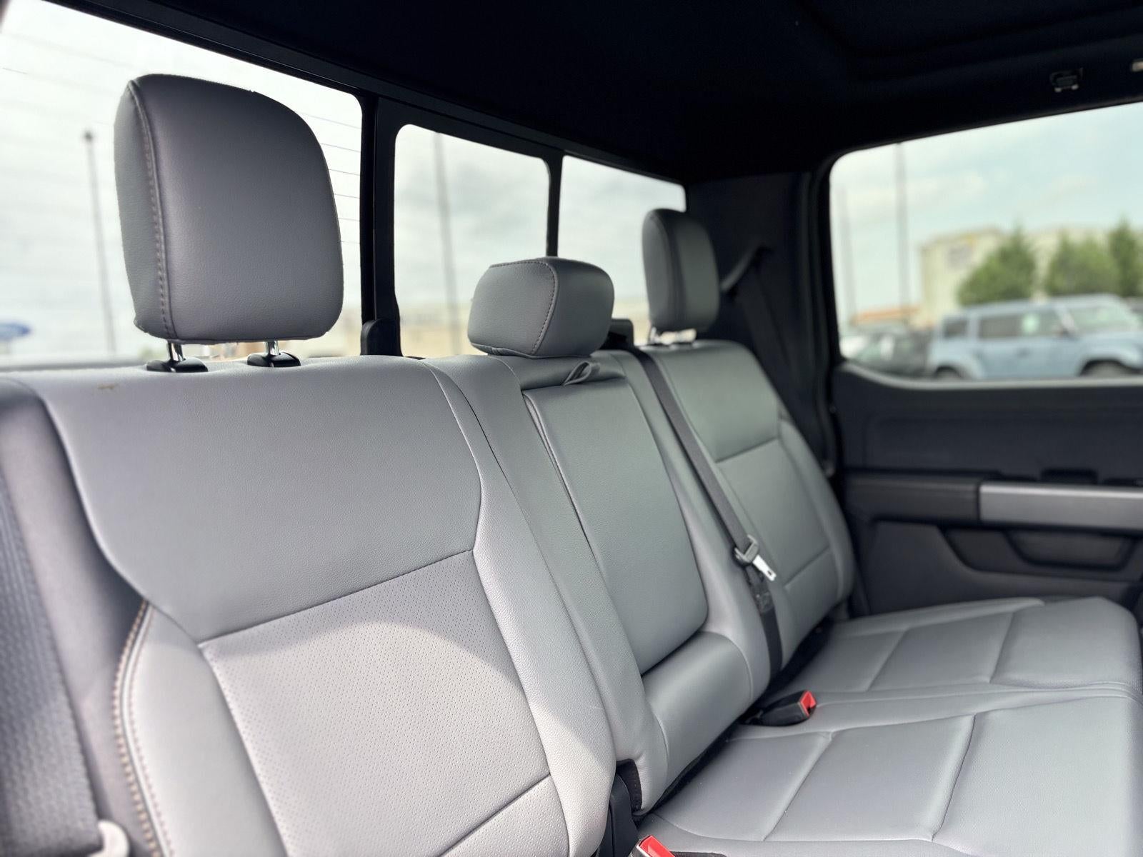 2025 Ford F-150 Lightning LARIAT