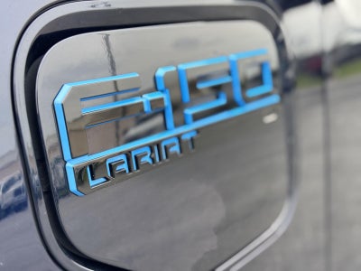 2025 Ford F-150 Lightning LARIAT