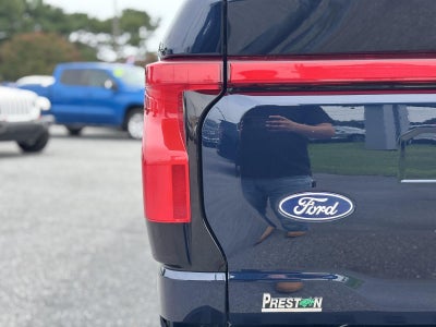 2025 Ford F-150 Lightning LARIAT