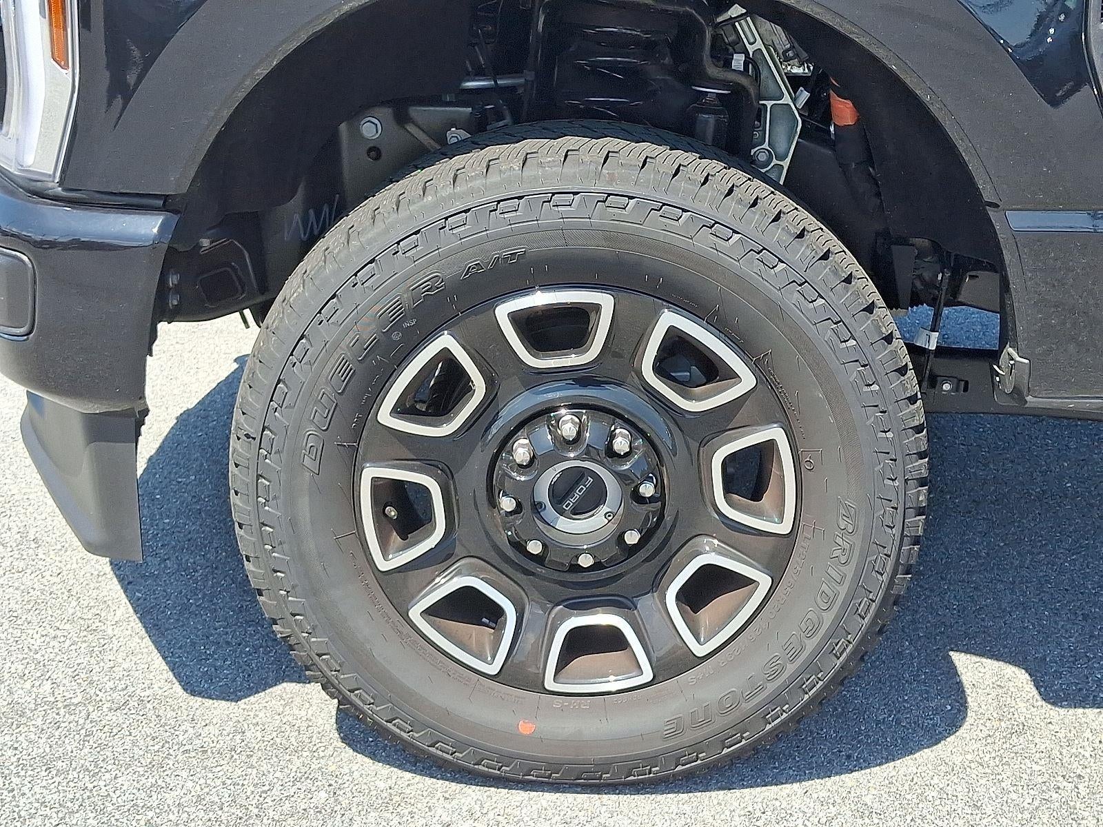 2025 Ford Super Duty F-250 Platinum