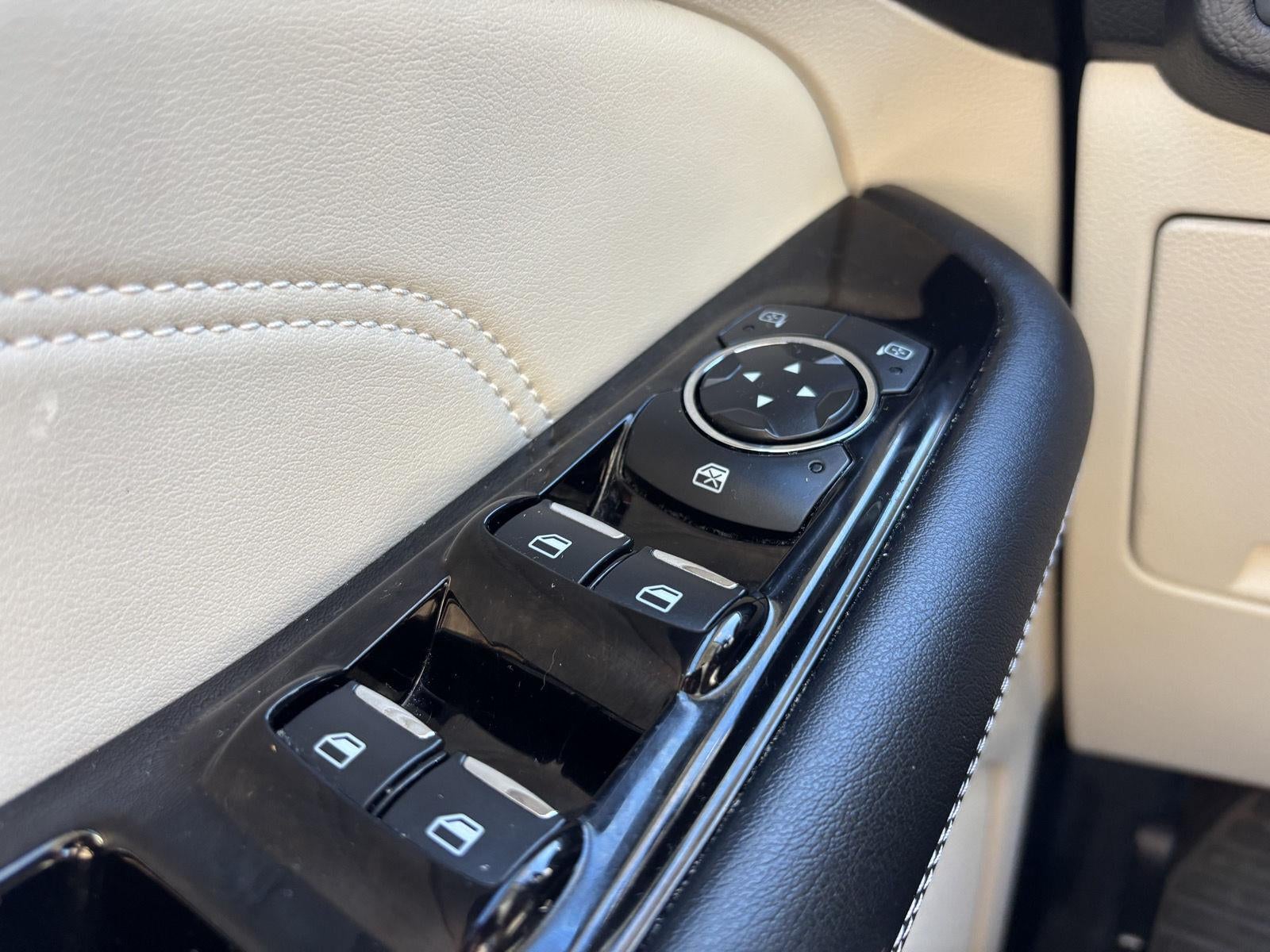 2020 Ford Edge Titanium
