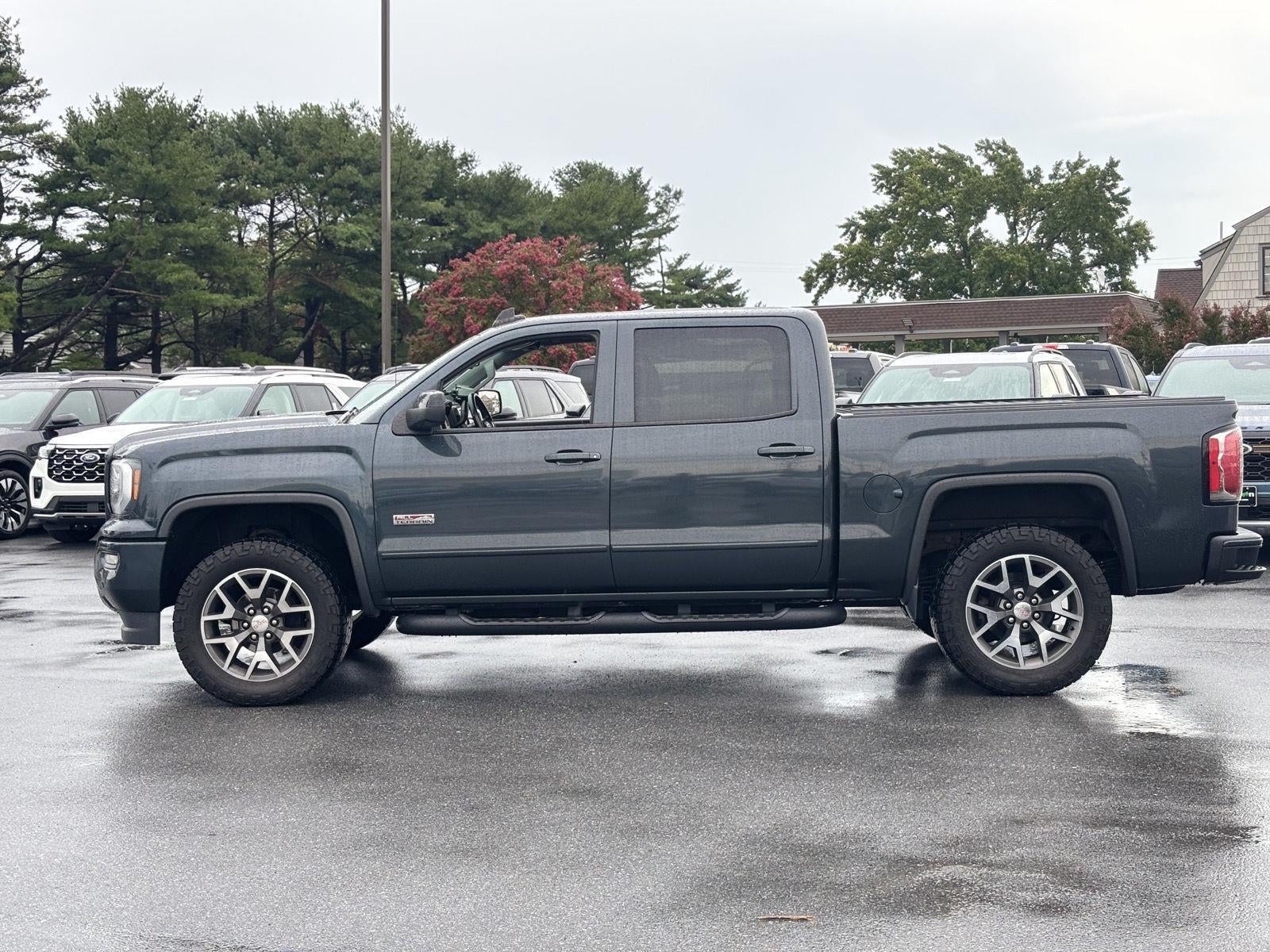 2017 GMC Sierra 1500 SLT