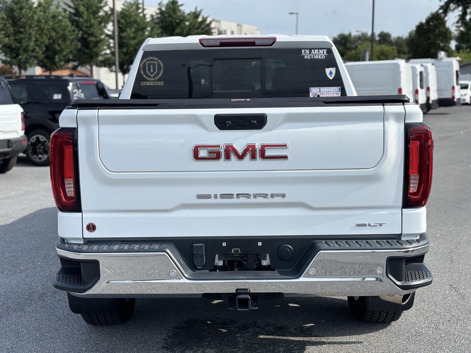 2022 GMC Sierra 1500 SLT
