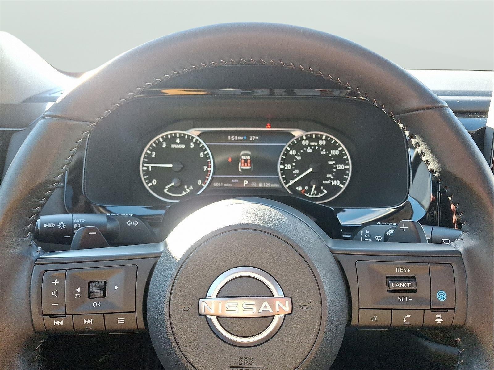 2025 Nissan Pathfinder SV