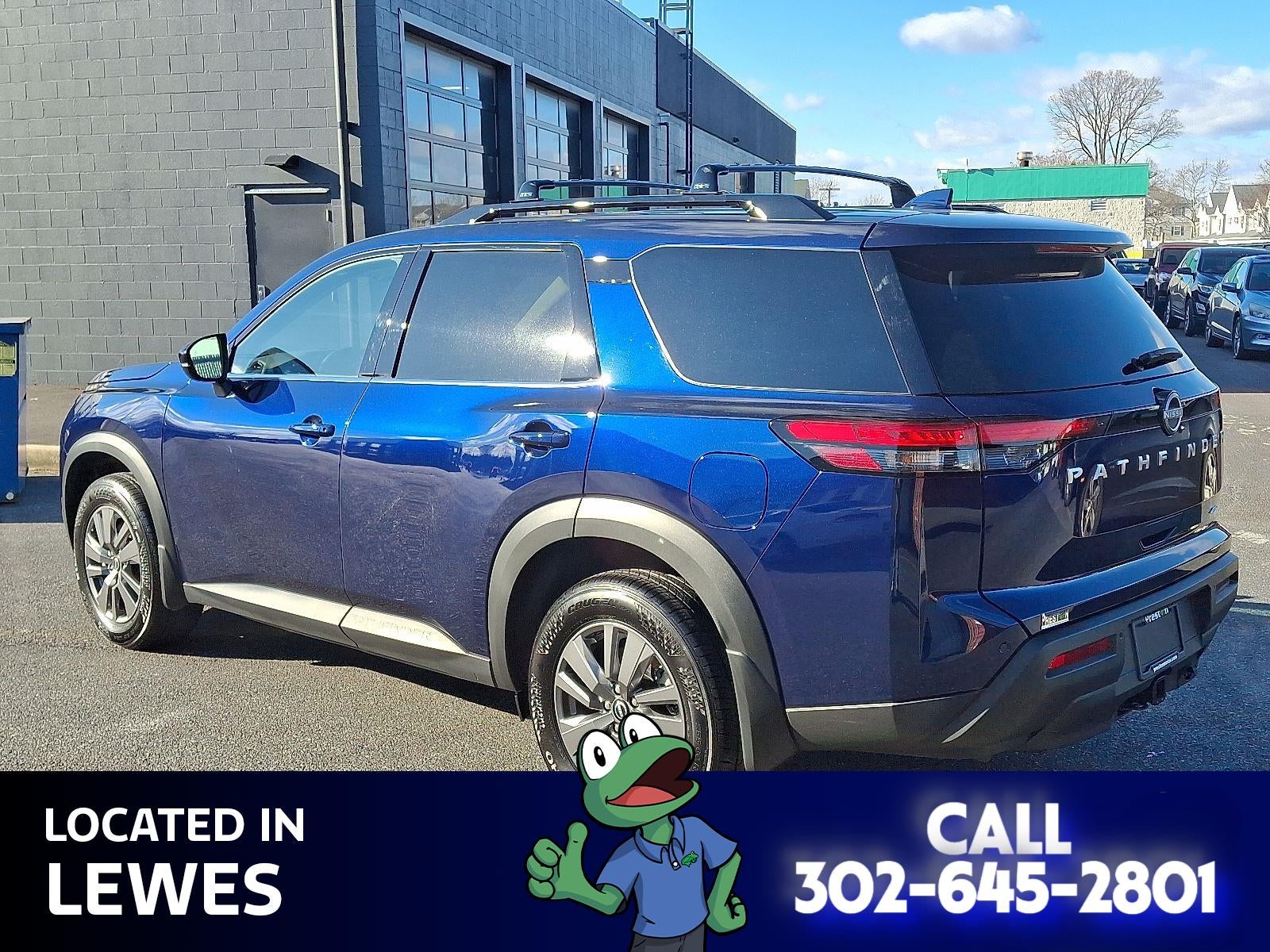 2025 Nissan Pathfinder SV