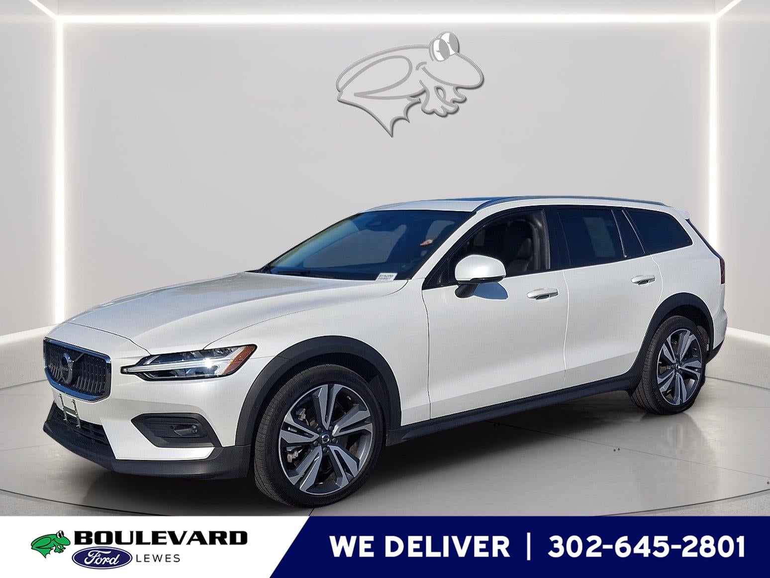 2025 Volvo V60 Cross Country Plus