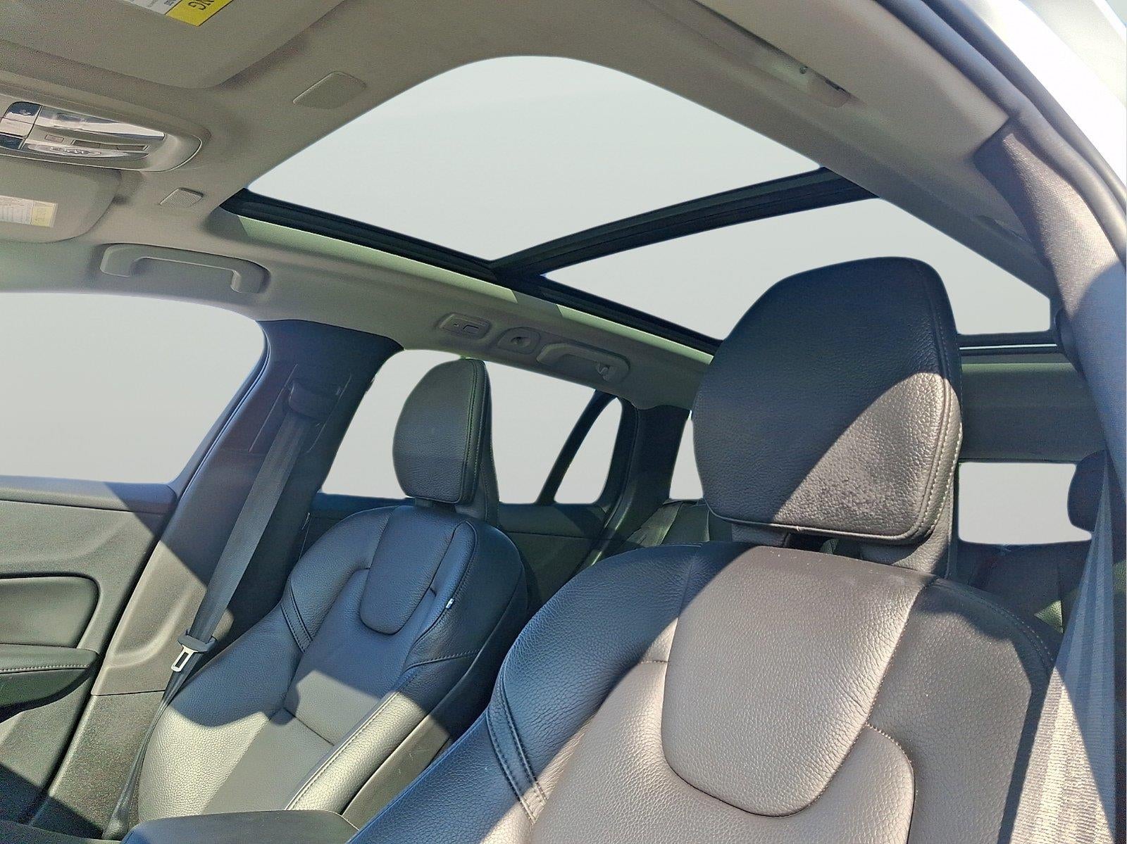 2025 Volvo V60 Cross Country Plus
