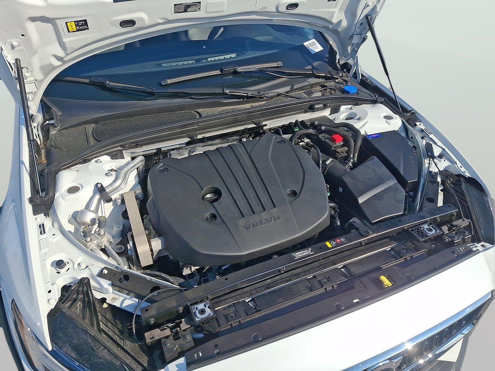 2025 Volvo V60 Cross Country Plus