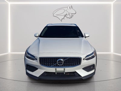 2025 Volvo V60 Cross Country Plus