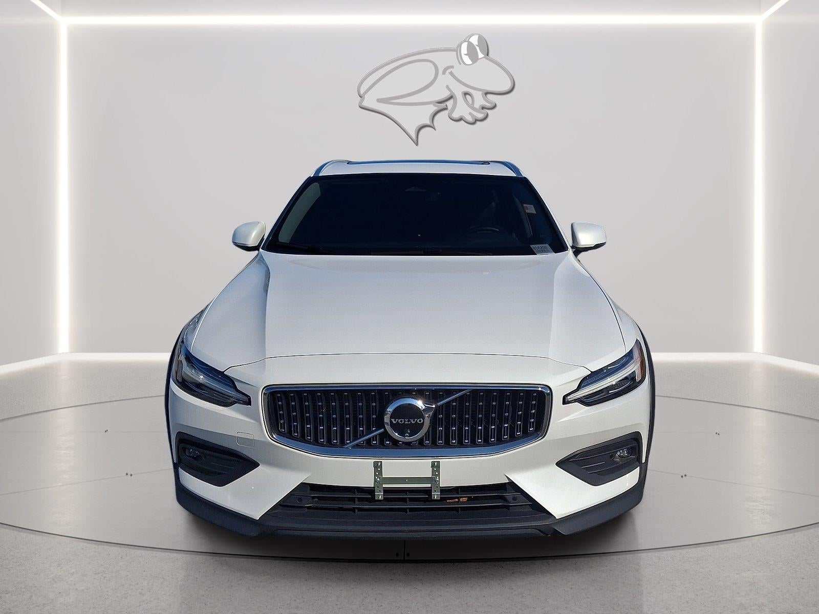2025 Volvo V60 Cross Country Plus
