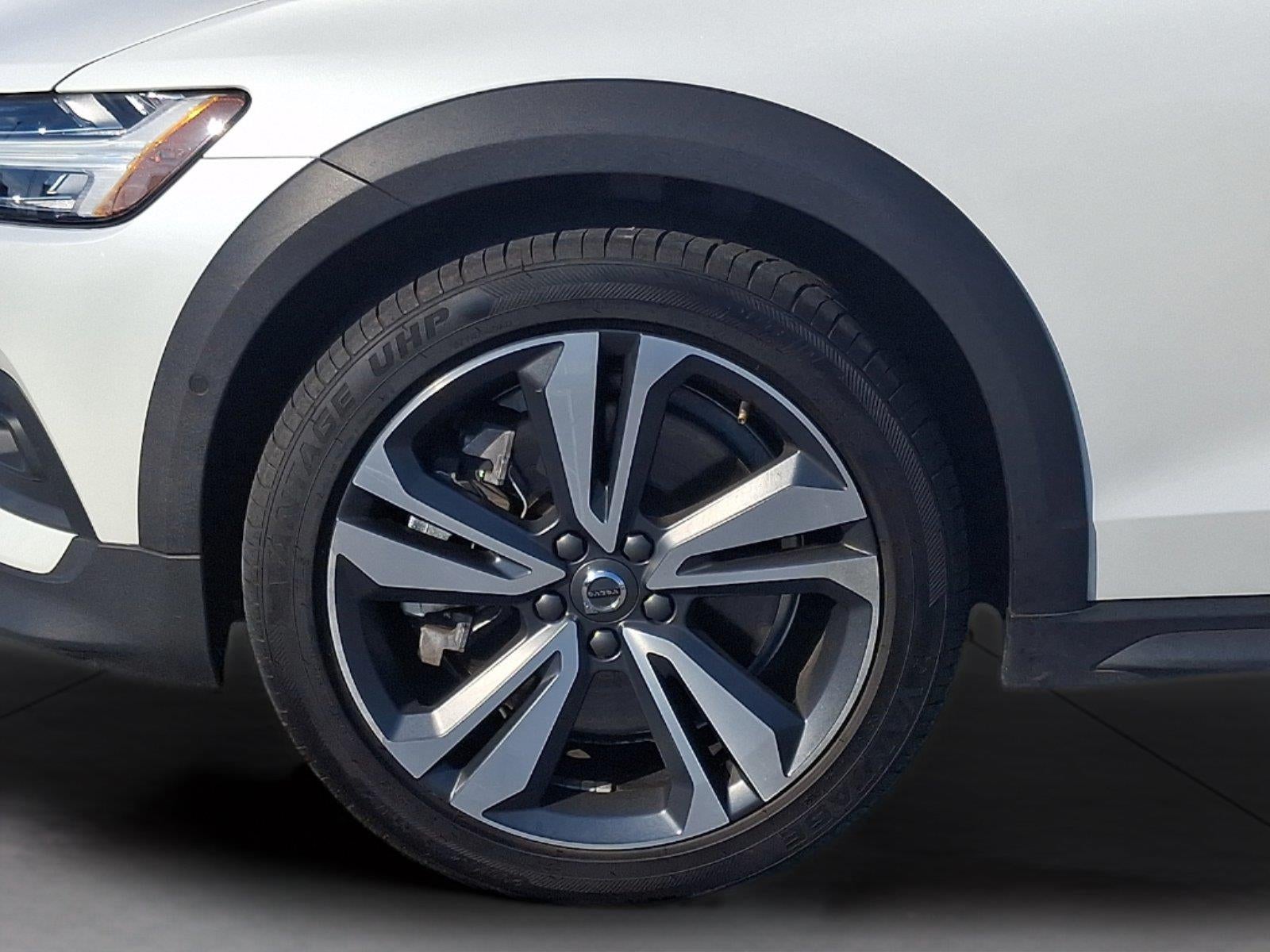 2025 Volvo V60 Cross Country Plus