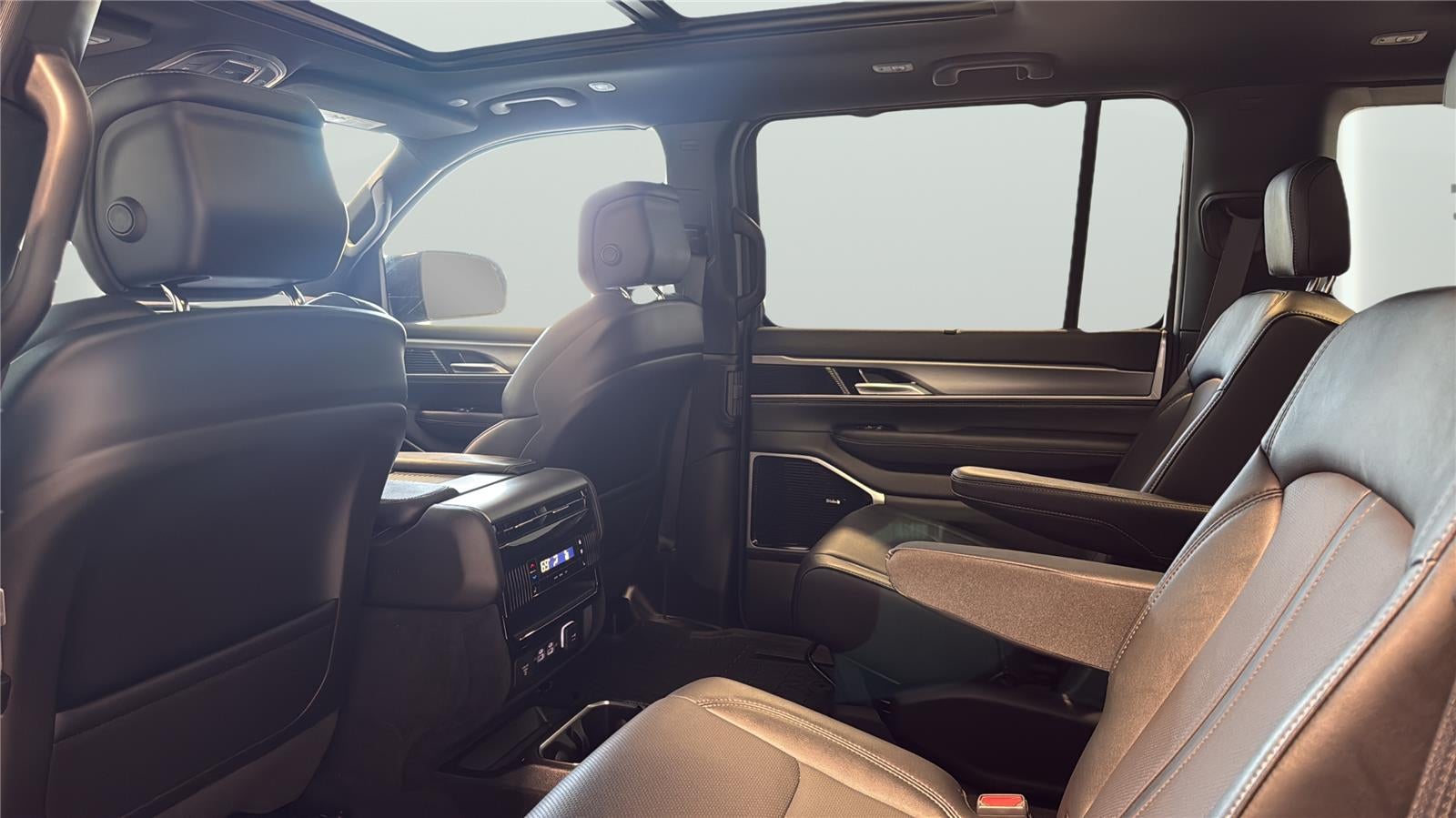 2026 Jeep Grand Wagoneer Limited Reserve