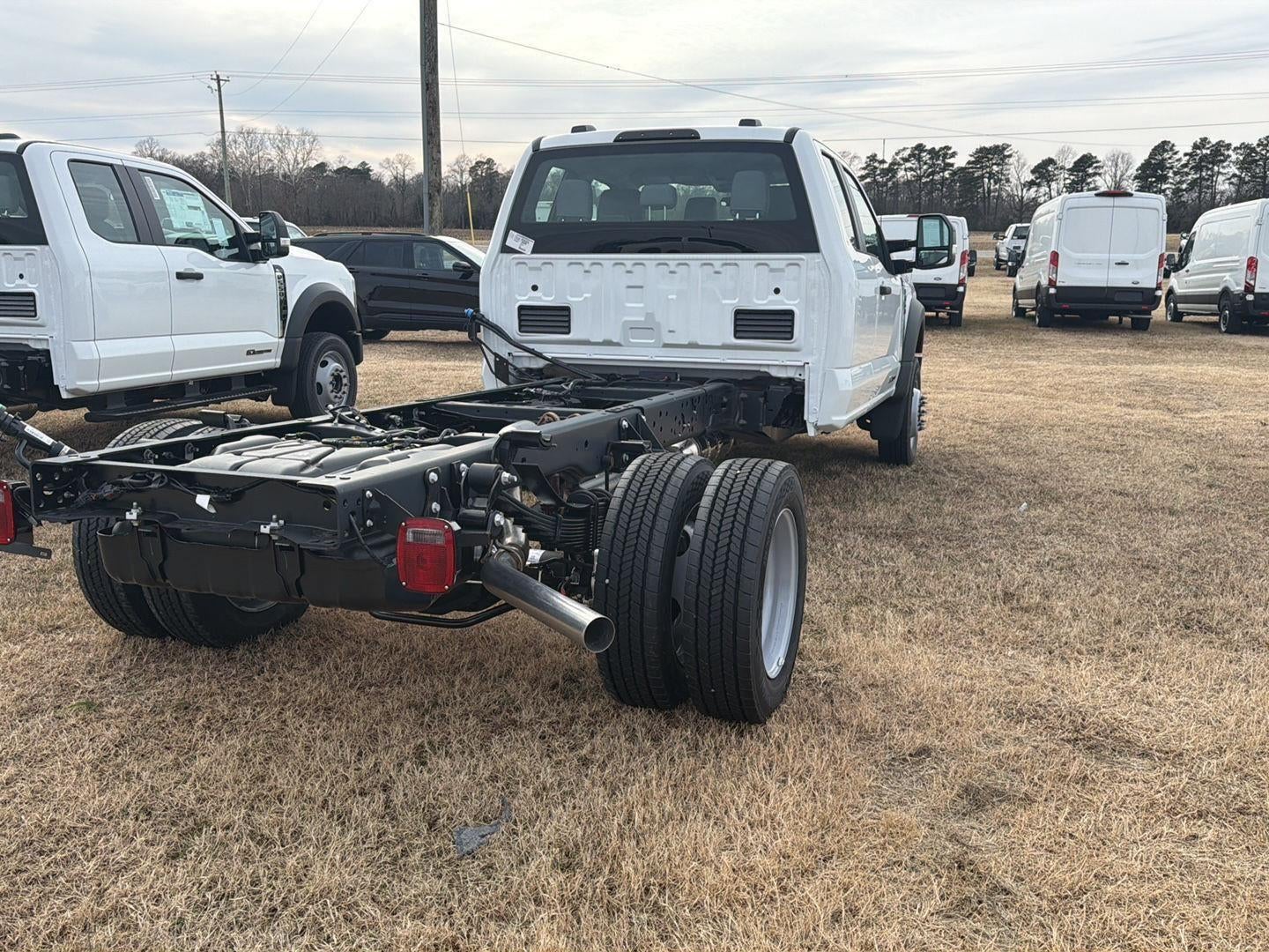 2026 Ford Super Duty F-450 DRW XL CHASSIS ONLY