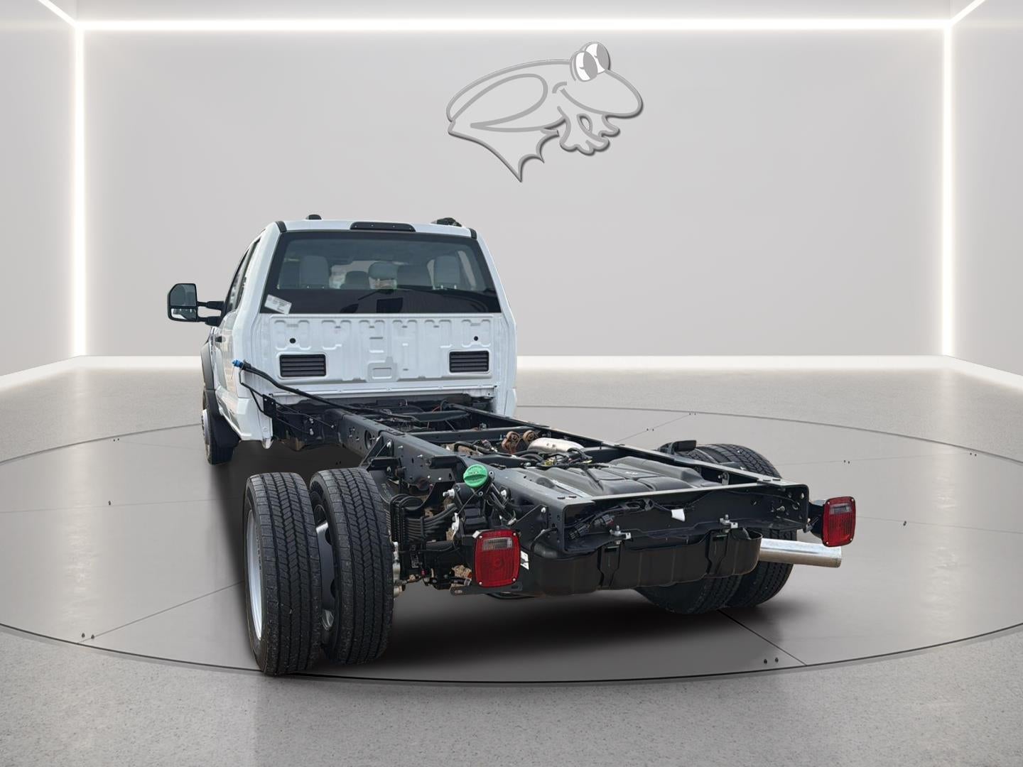 2026 Ford Super Duty F-450 DRW XL CHASSIS ONLY