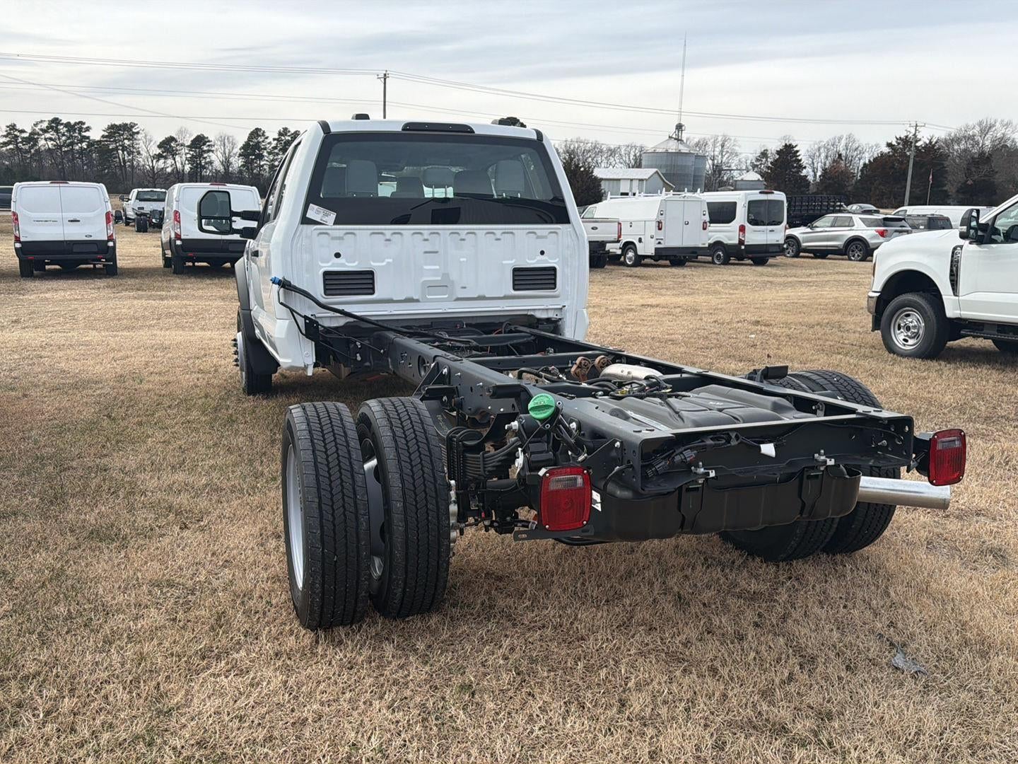 2026 Ford Super Duty F-450 DRW XL CHASSIS ONLY