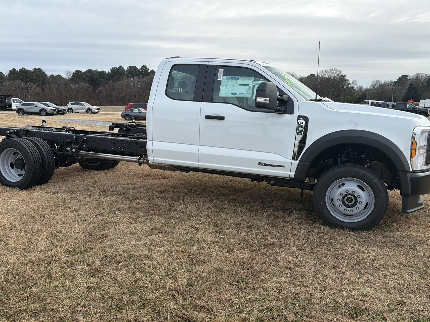 2026 Ford Super Duty F-450 DRW XL CHASSIS ONLY