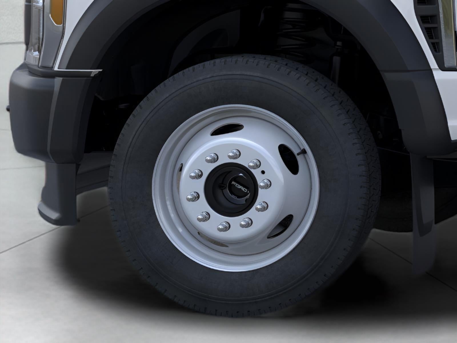 2026 Ford Super Duty F-550 DRW XL CHASSIS ONLY