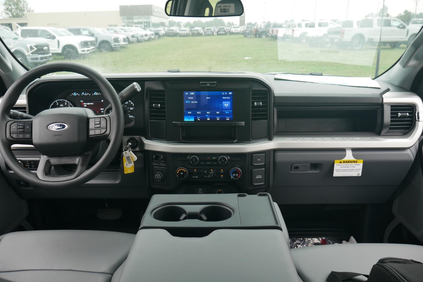 2025 Ford Super Duty F-250 8' KNAPHEIDE SERVICE BODY, SPRAY IN LINER, CLASS V HITCH