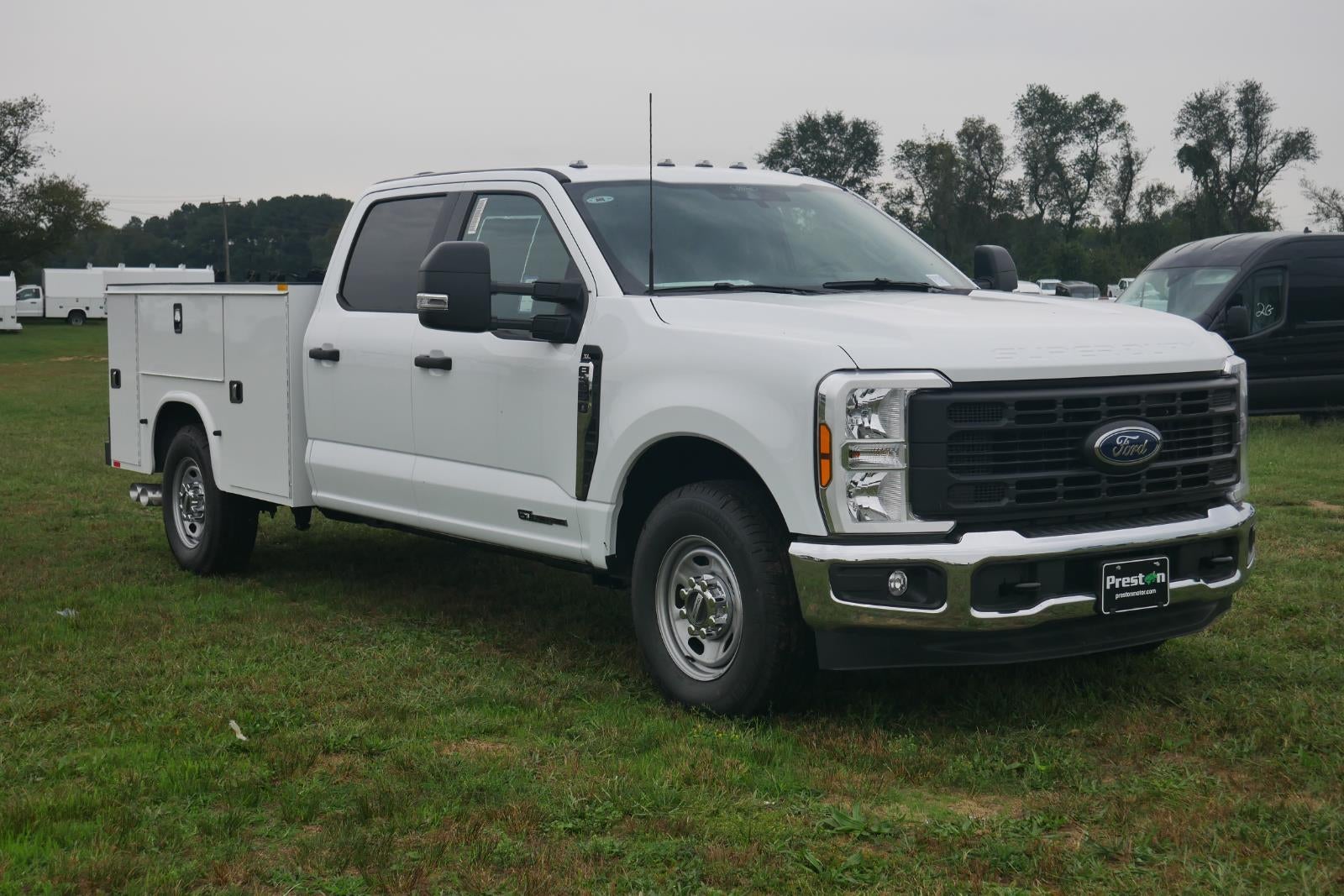 2025 Ford Super Duty F-250 8' KNAPHEIDE SERVICE BODY, SPRAY IN LINER, CLASS V HITCH