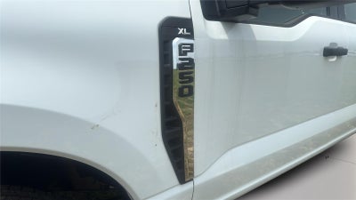 2026 Ford Super Duty F-250 9' READING CLASSISC II, C260 PKG, CLASS V HITCH